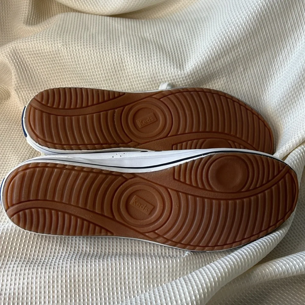 Keds Sneakers - NEW - Picture 4 of 5
